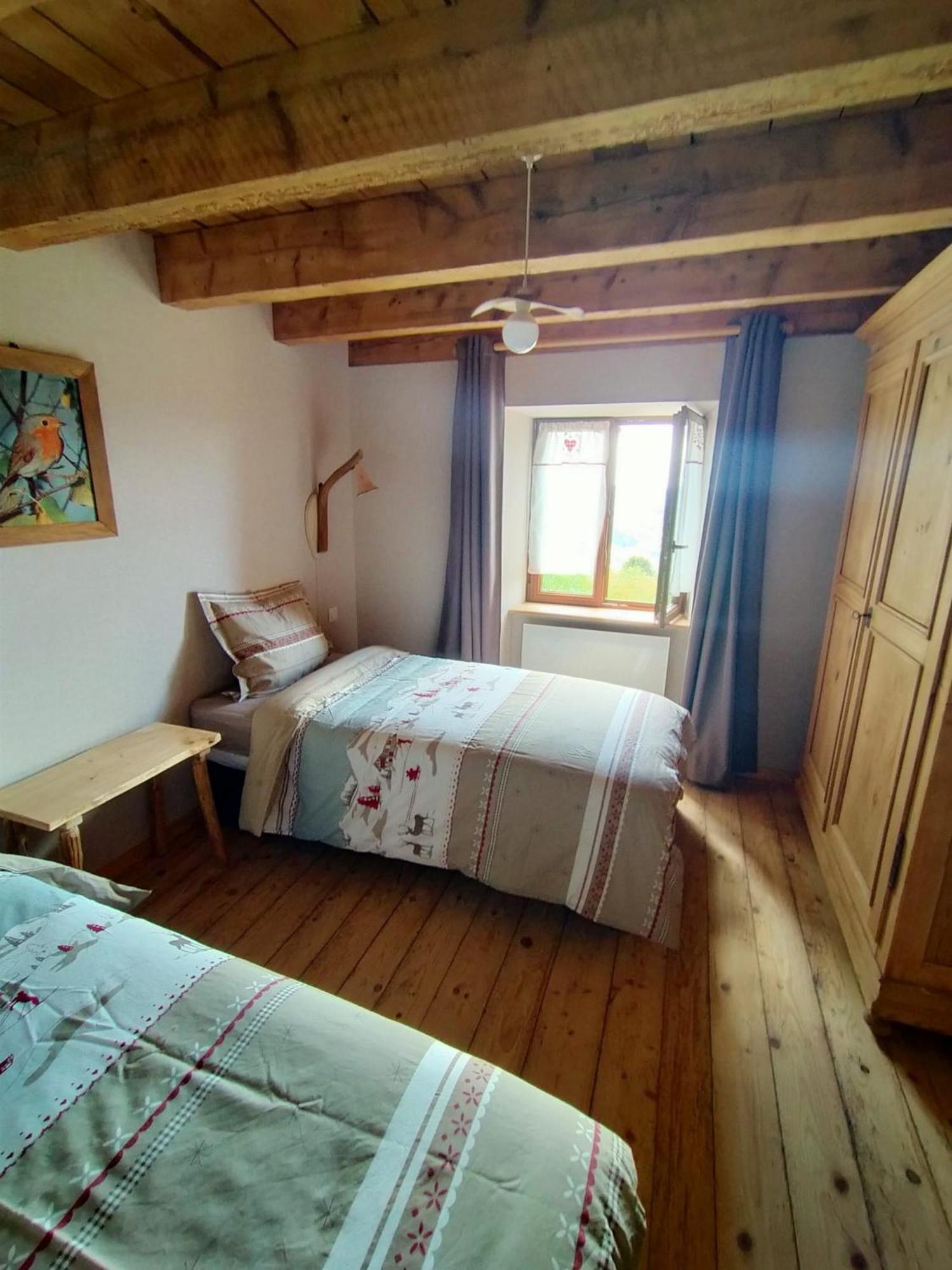 Aux Balcons De La Vallee Soultzeren Quarto foto